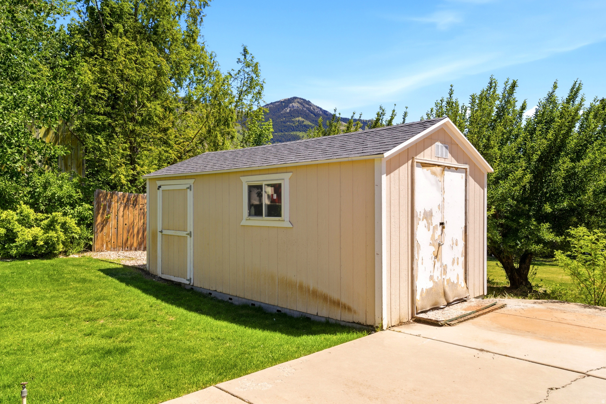WARREN ACRES - Residential