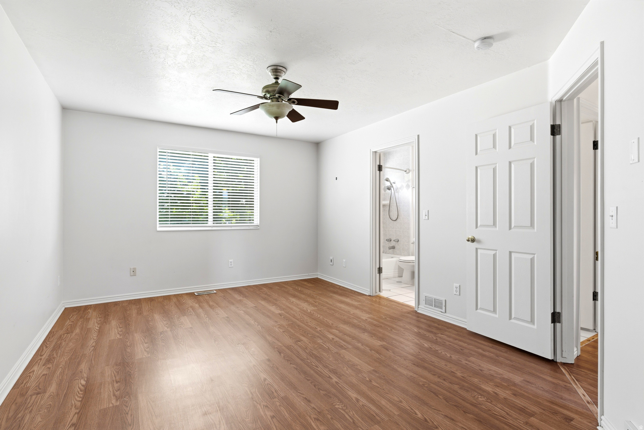 WARREN ACRES - Residential