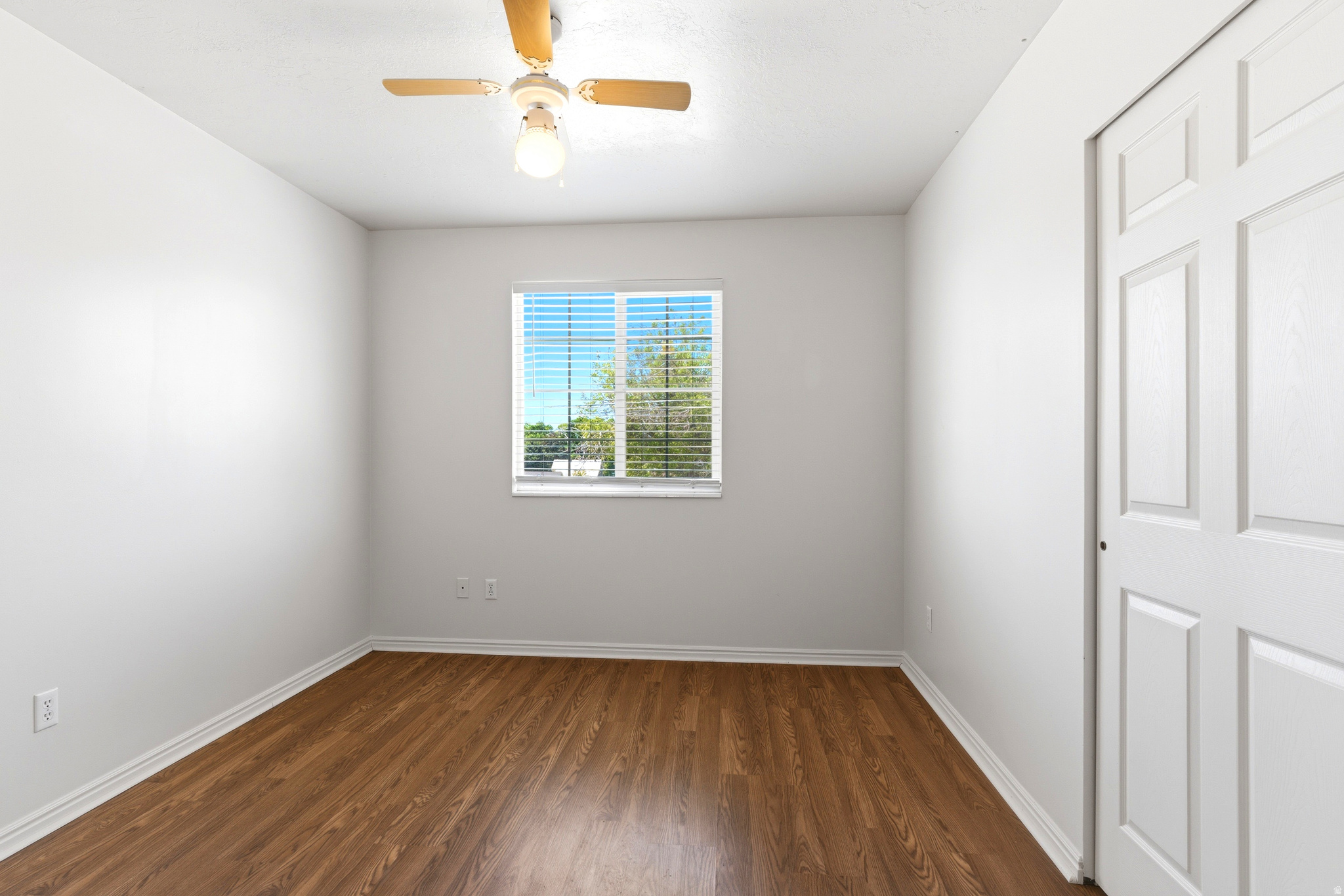 WARREN ACRES - Residential