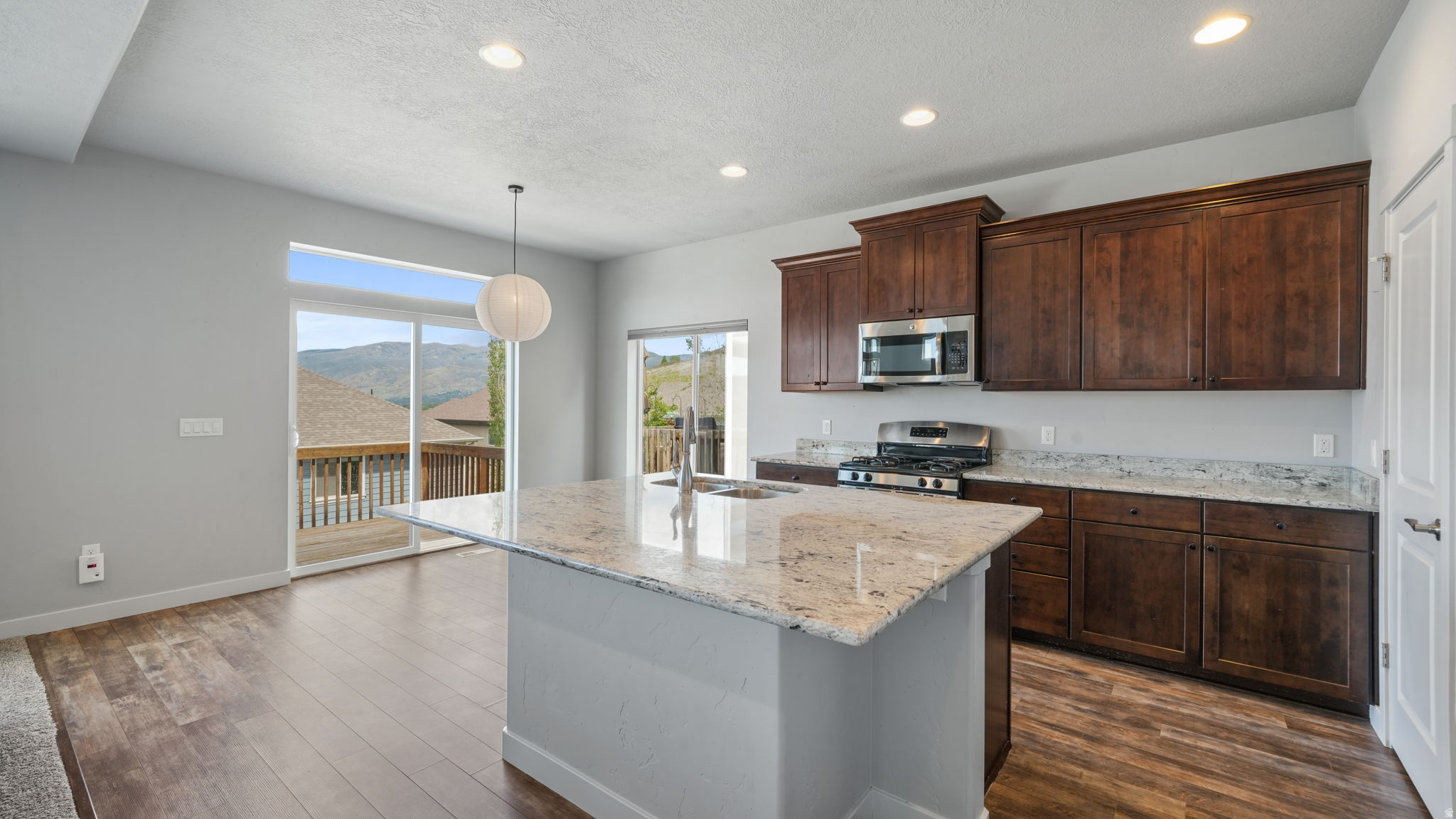 THE VIEWS AT EAGLEWOOD - Residential