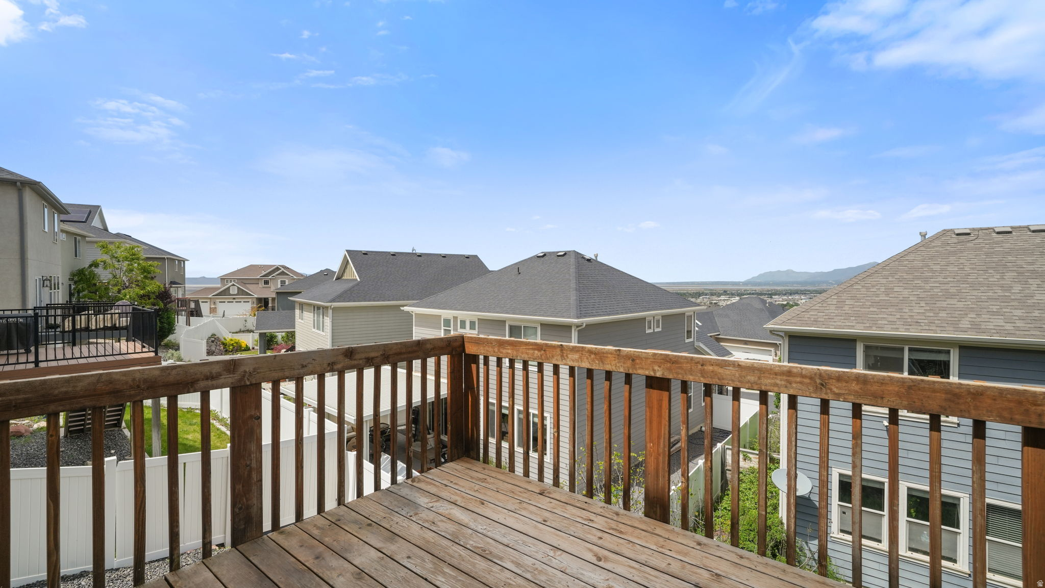 THE VIEWS AT EAGLEWOOD - Residential