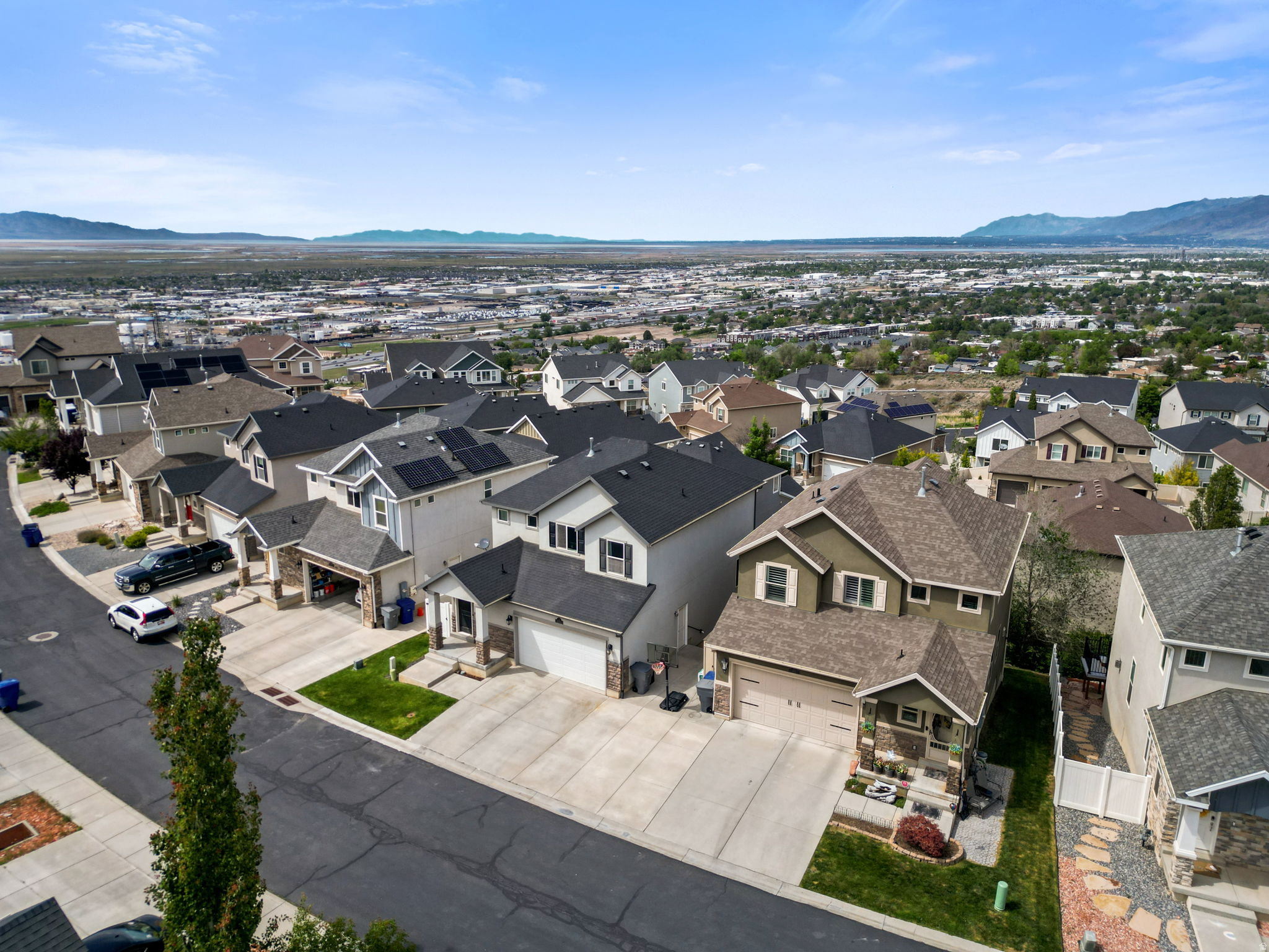 THE VIEWS AT EAGLEWOOD - Residential