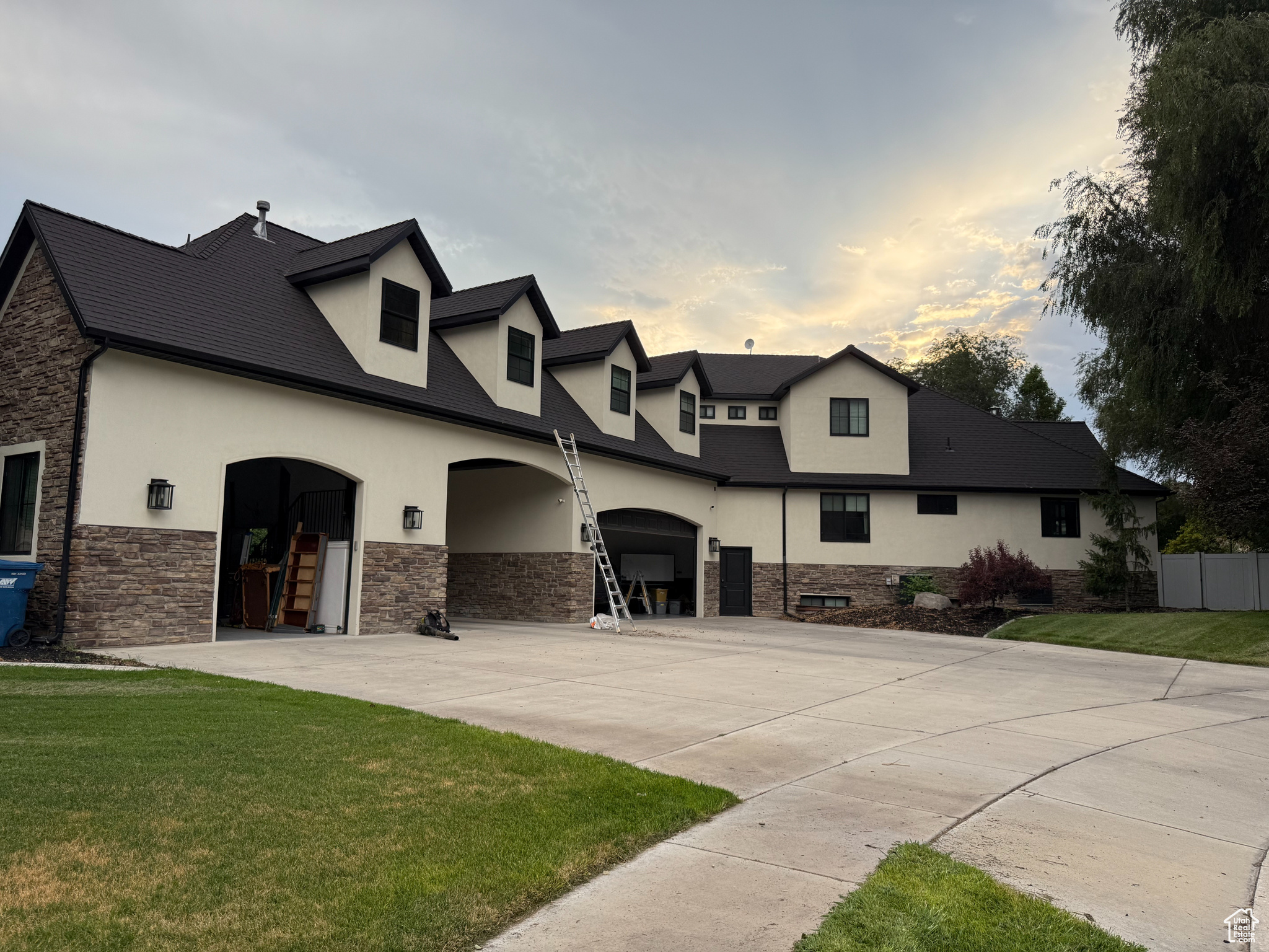 TEMPLE SPRINGS - Residential