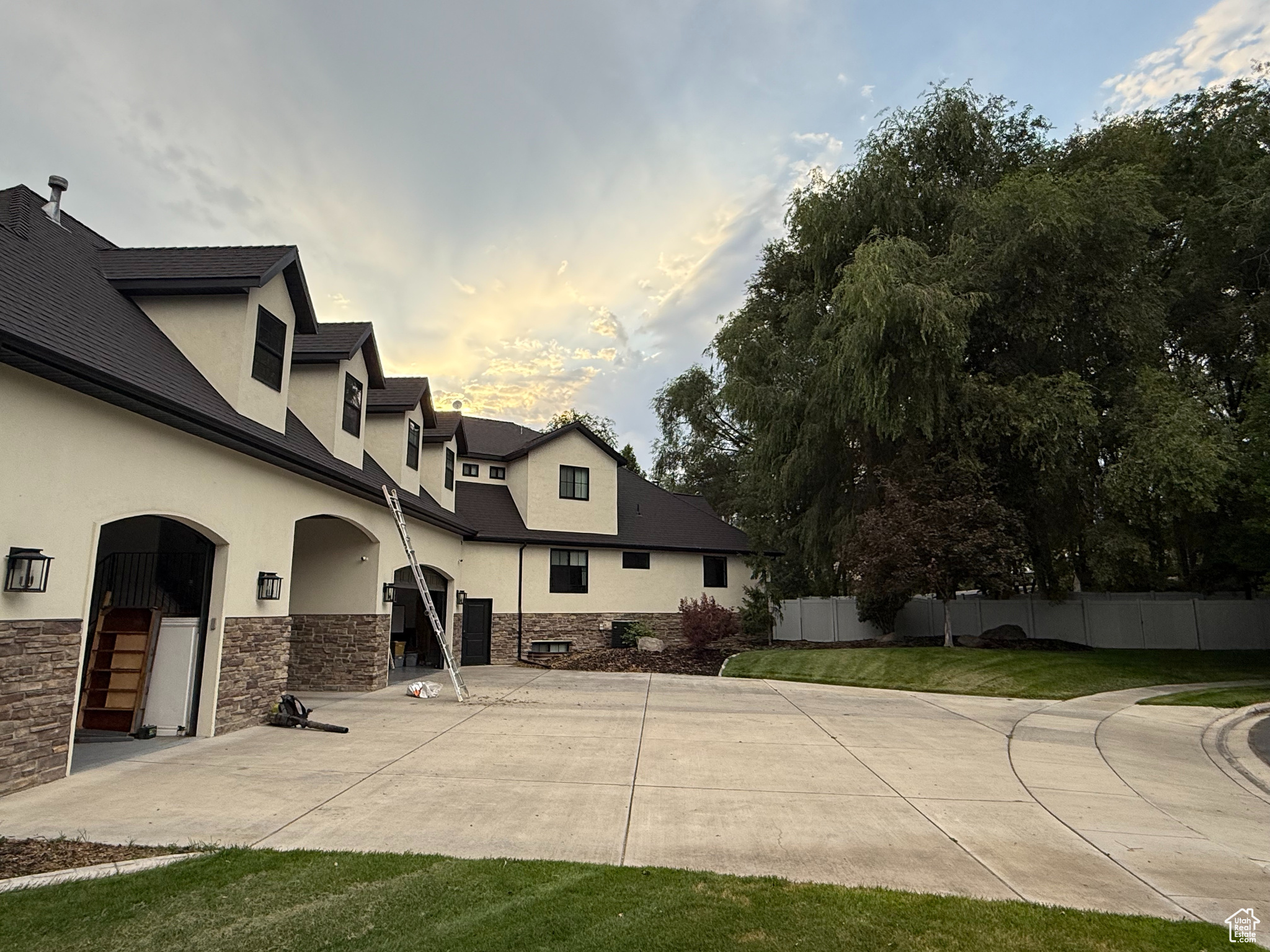 TEMPLE SPRINGS - Residential