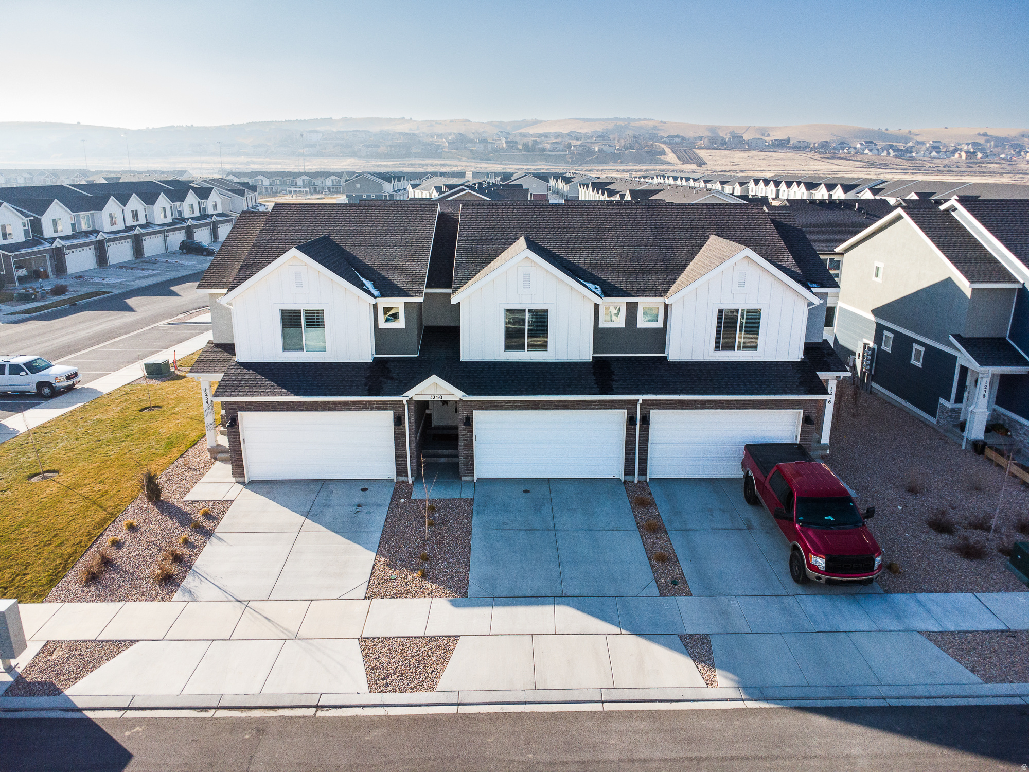 SUMMIT RIDGE - Residential