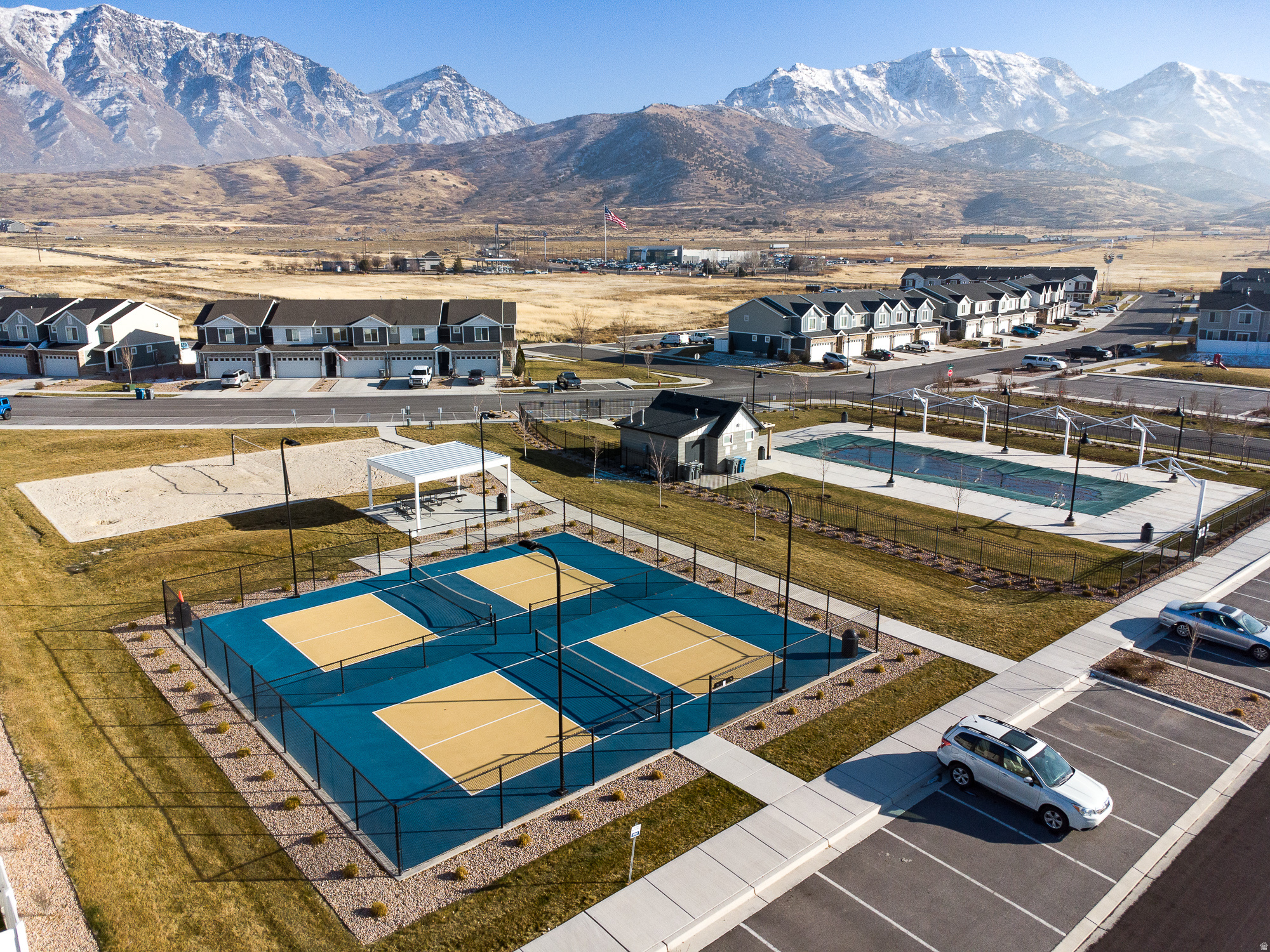 SUMMIT RIDGE - Residential