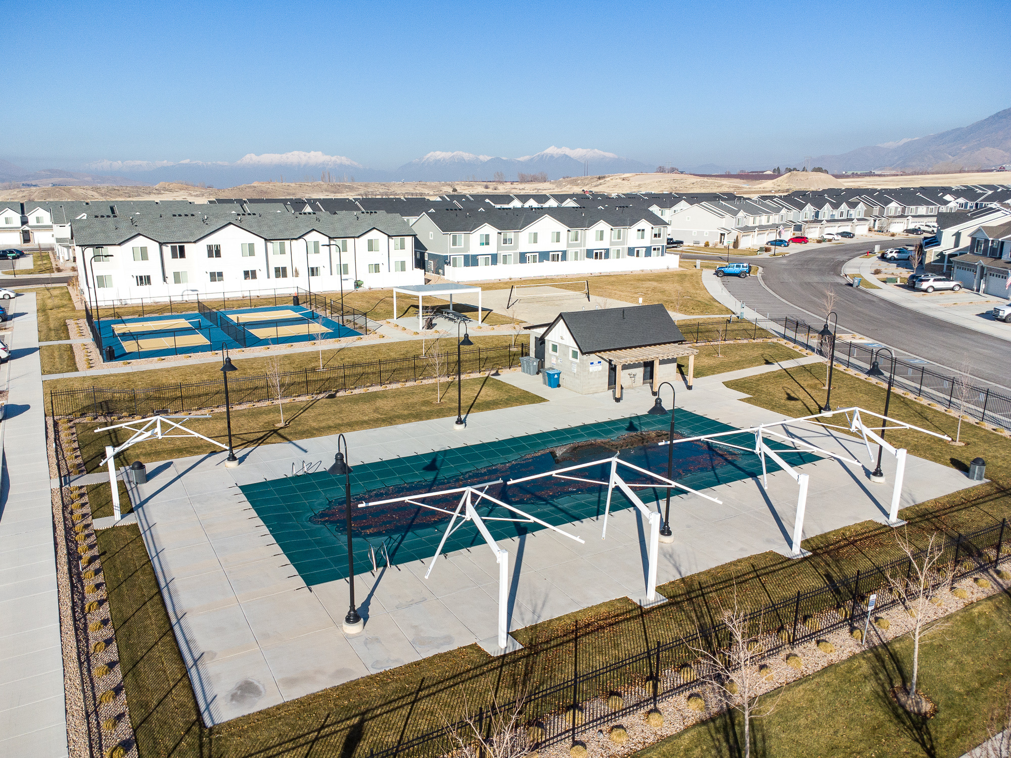 SUMMIT RIDGE - Residential