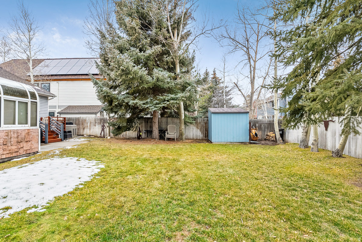 PROSPECTOR VILLAGE - Residential