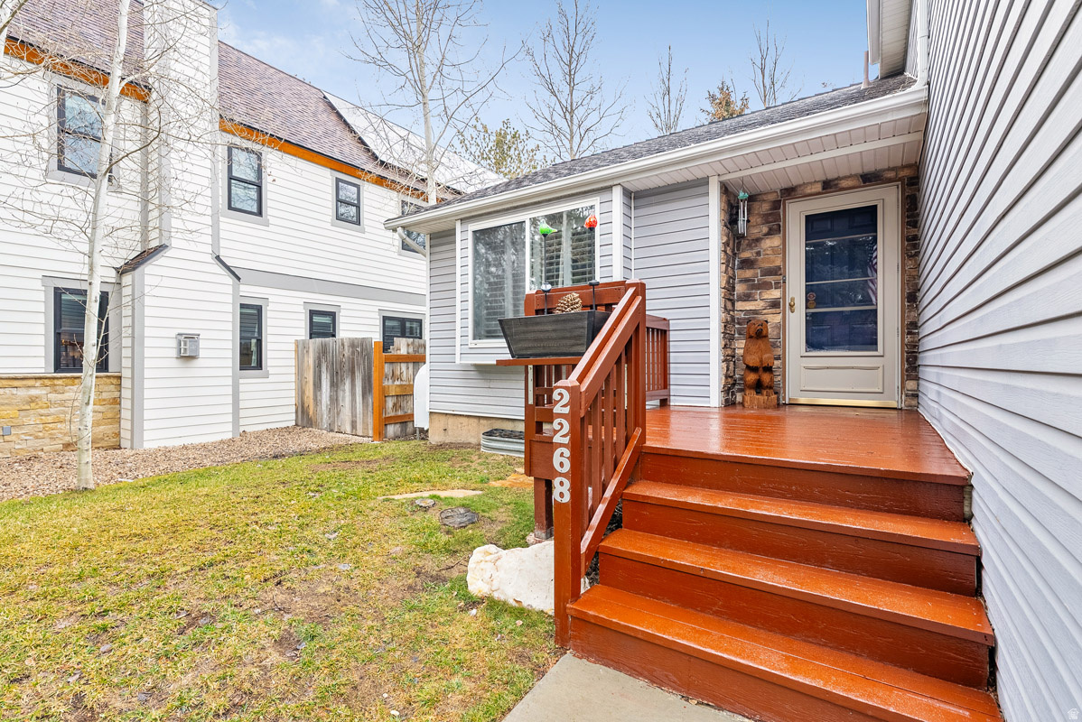 PROSPECTOR VILLAGE - Residential