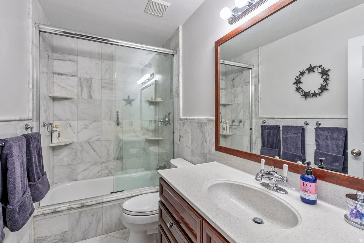 PROSPECTOR VILLAGE - Residential