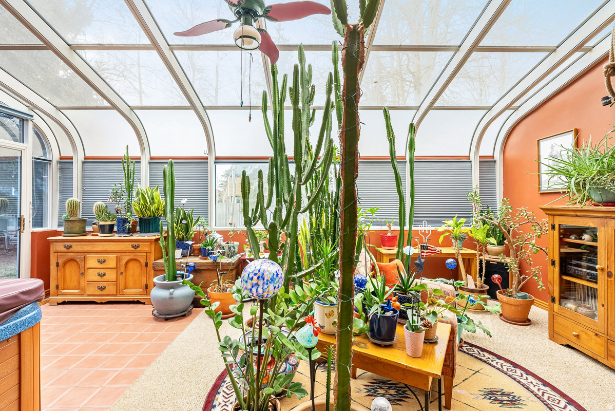 PROSPECTOR VILLAGE - Residential