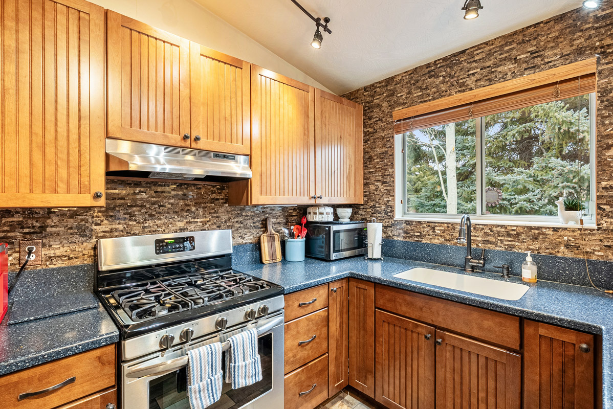 PROSPECTOR VILLAGE - Residential