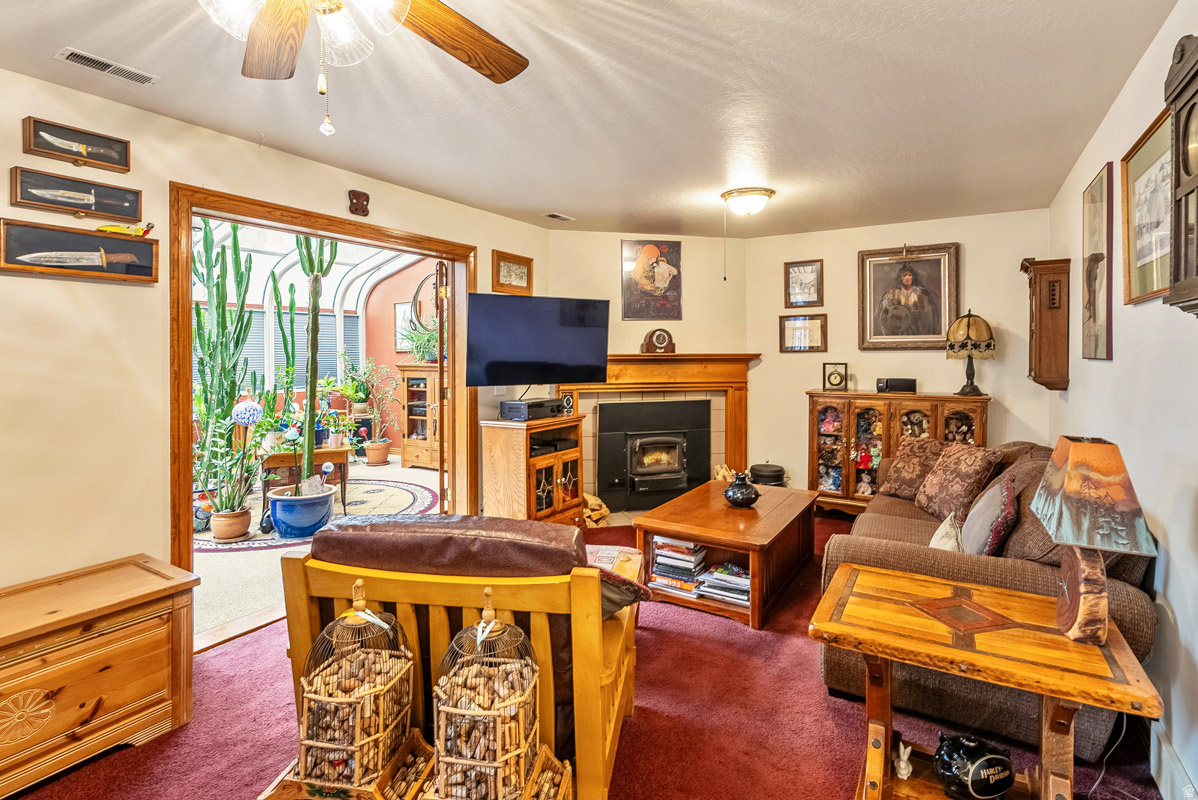 PROSPECTOR VILLAGE - Residential