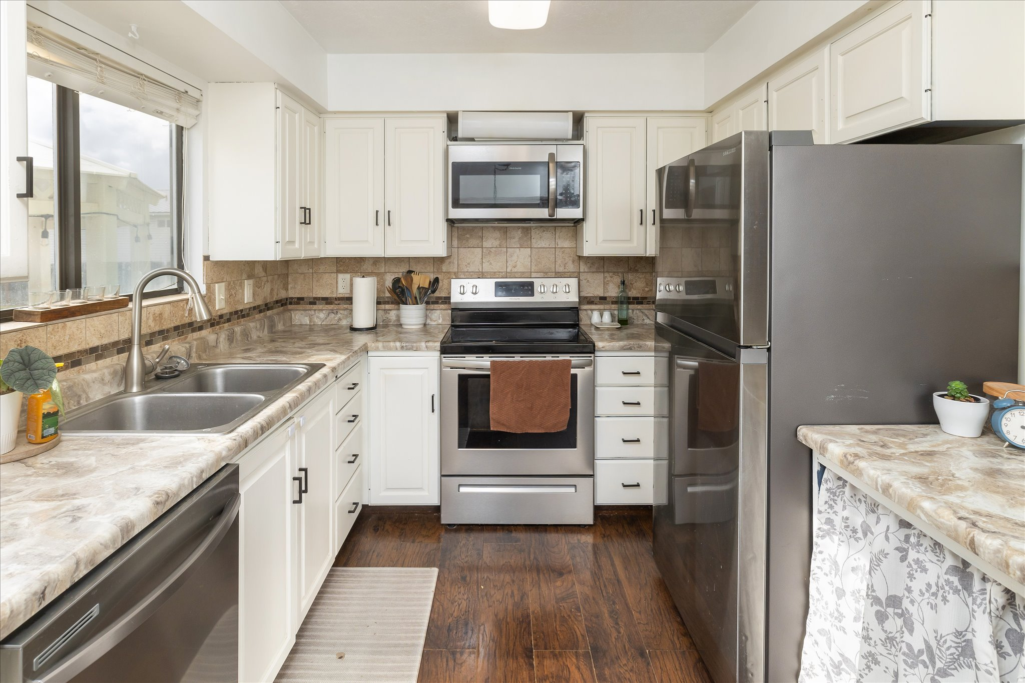 ARCHIBALD ESTATES - Residential