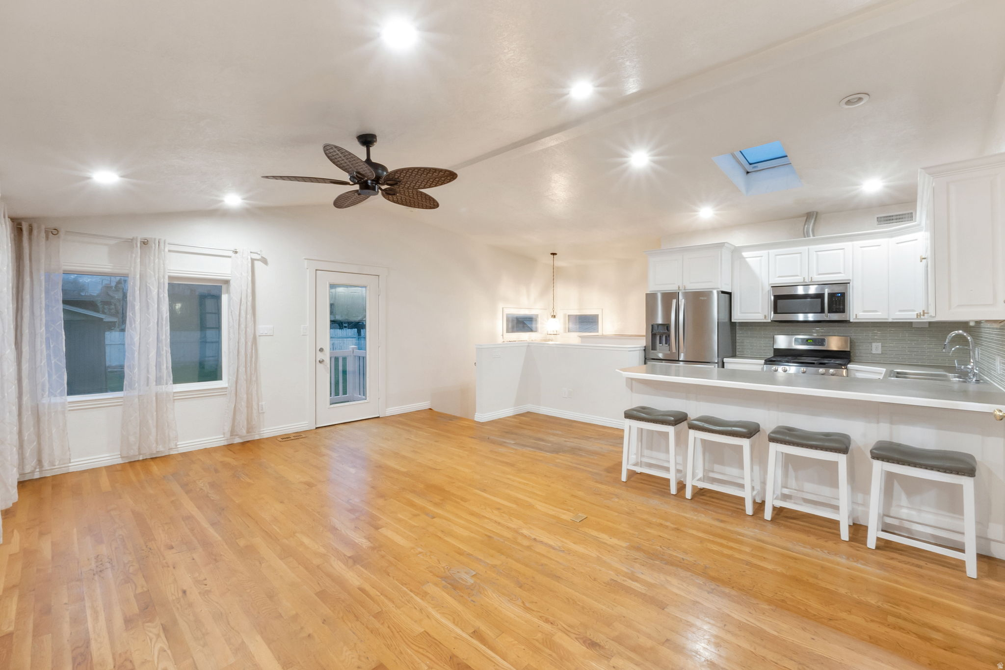 LAKEWOOD VILLAGE - Residential