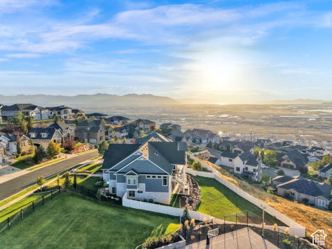 Tiny photo for 251 PARKWAY CIR, North Salt Lake, UT 84054 (MLS # 2190089)