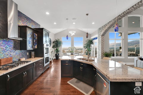 Tiny photo for 251 PARKWAY CIR, North Salt Lake, UT 84054 (MLS # 2190089)