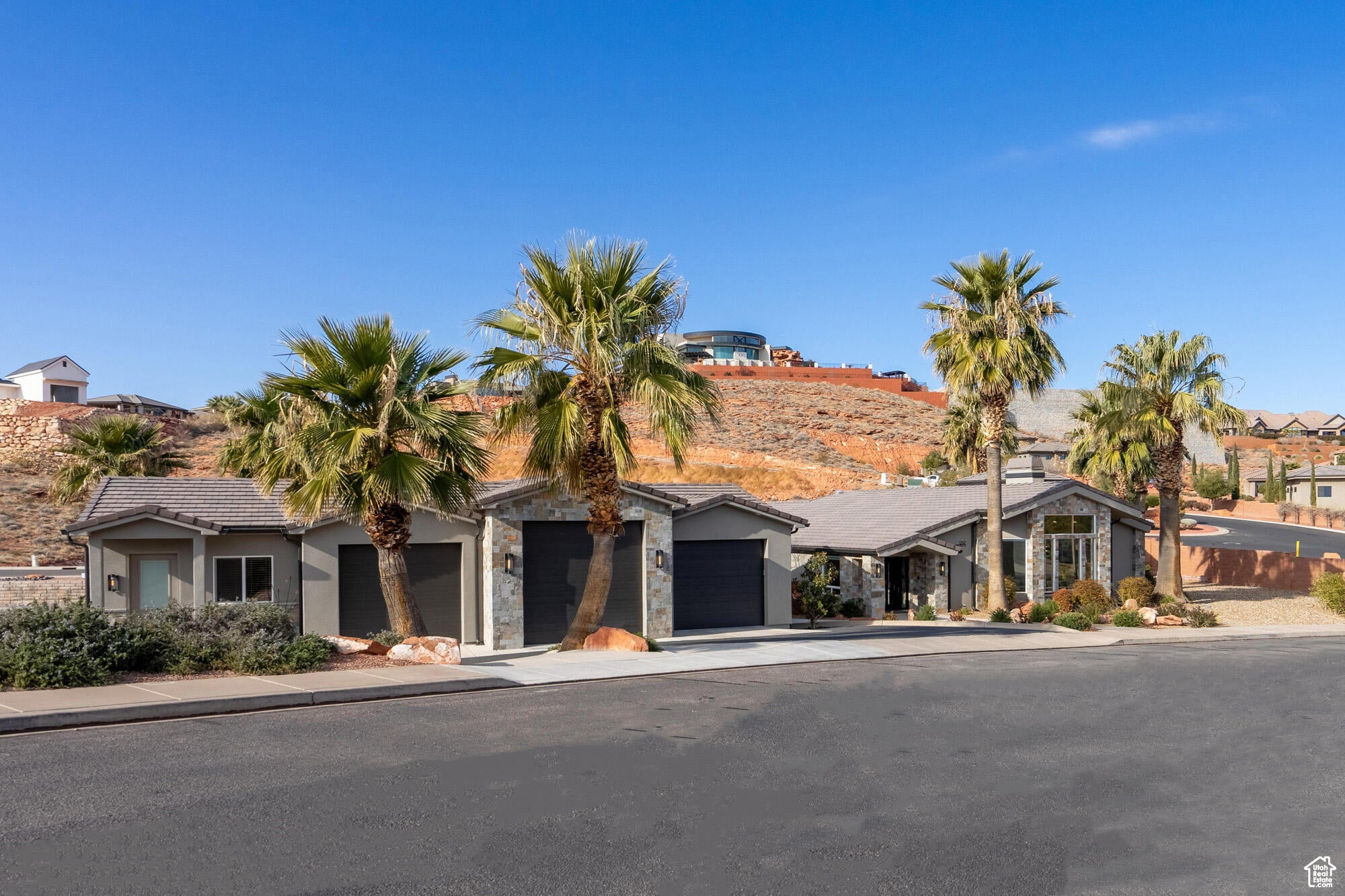 LIONS HEAD HILLTOP EST GR SPRING COVE - Residential