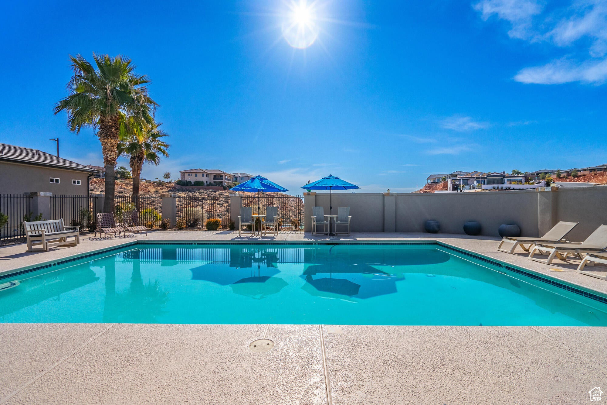 LIONS HEAD HILLTOP EST GR SPRING COVE - Residential