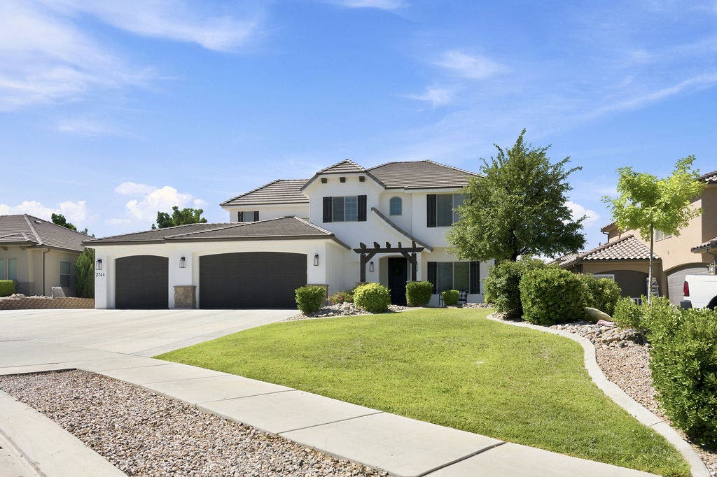Photo of 2744 E CARMINE DR, Saint George, UT 84790 (MLS # 2171809)