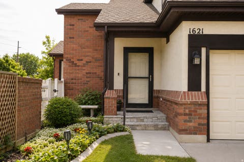 Photo of 1621 N PAGES PL, Bountiful, UT 84010 (MLS # 2178603)