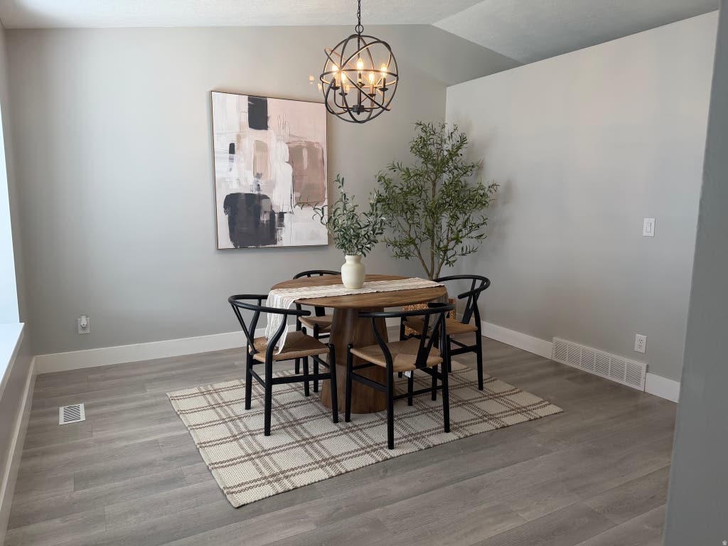 Photo of 1927 N 950 W, Clinton, UT 84015 (MLS # 2180177)