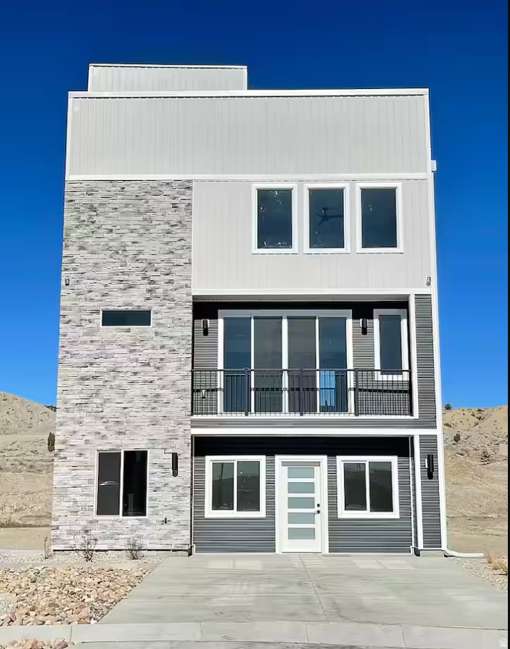 DESERT CANYONS SUBDIVISION - Residential