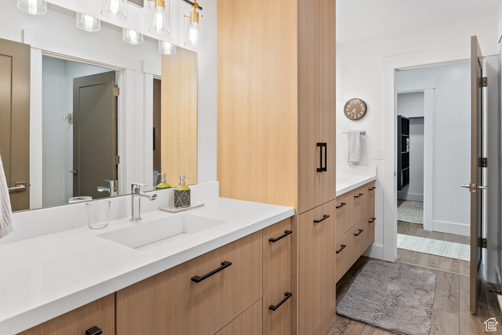 VIEWS AT LINDSAY HILL - Residential