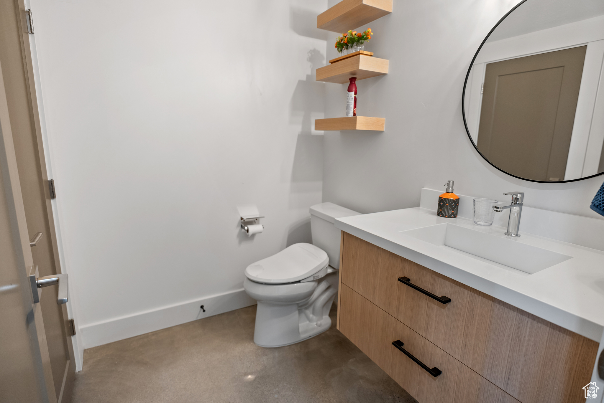 VIEWS AT LINDSAY HILL - Residential