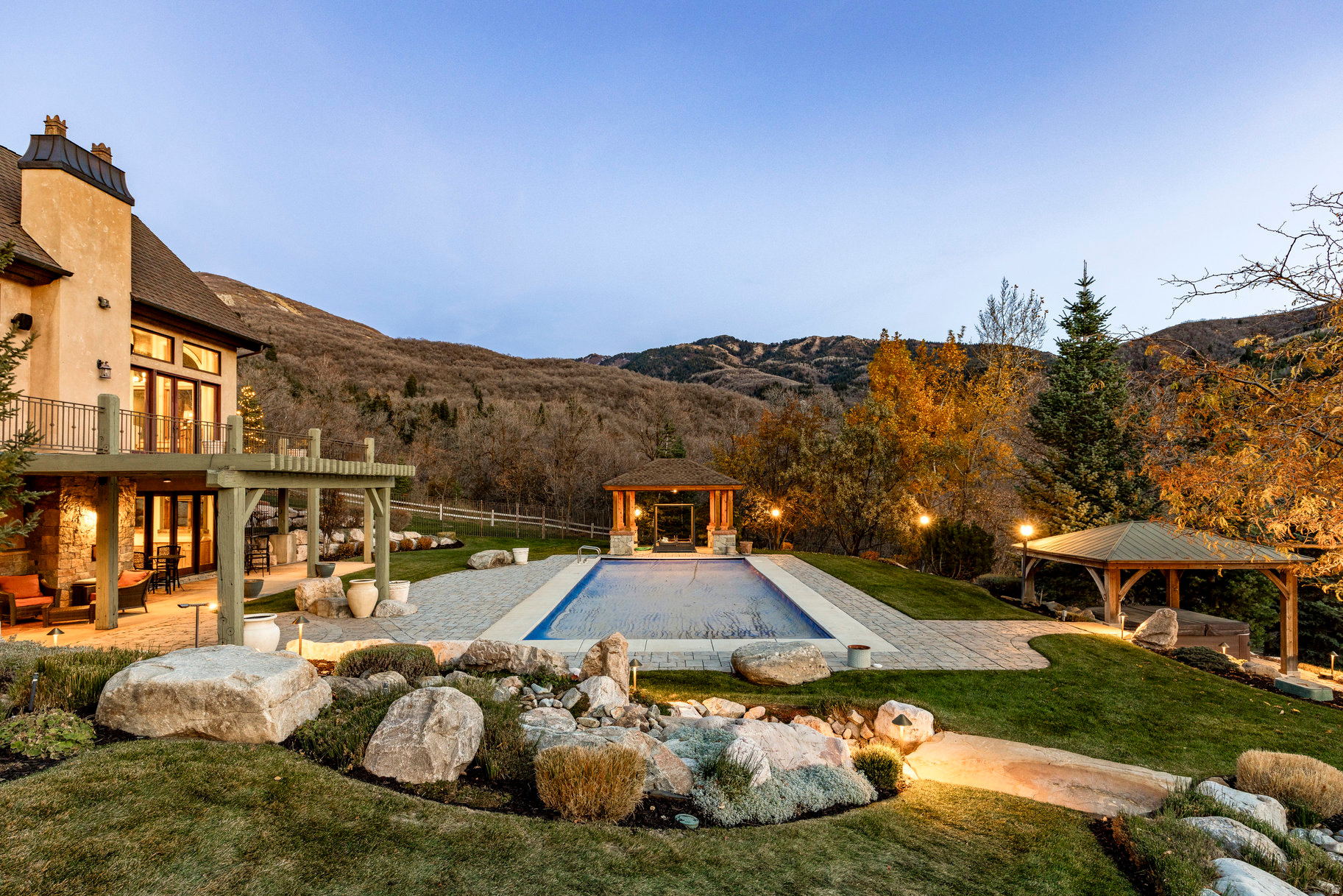 WINDSOR PARK - Residential