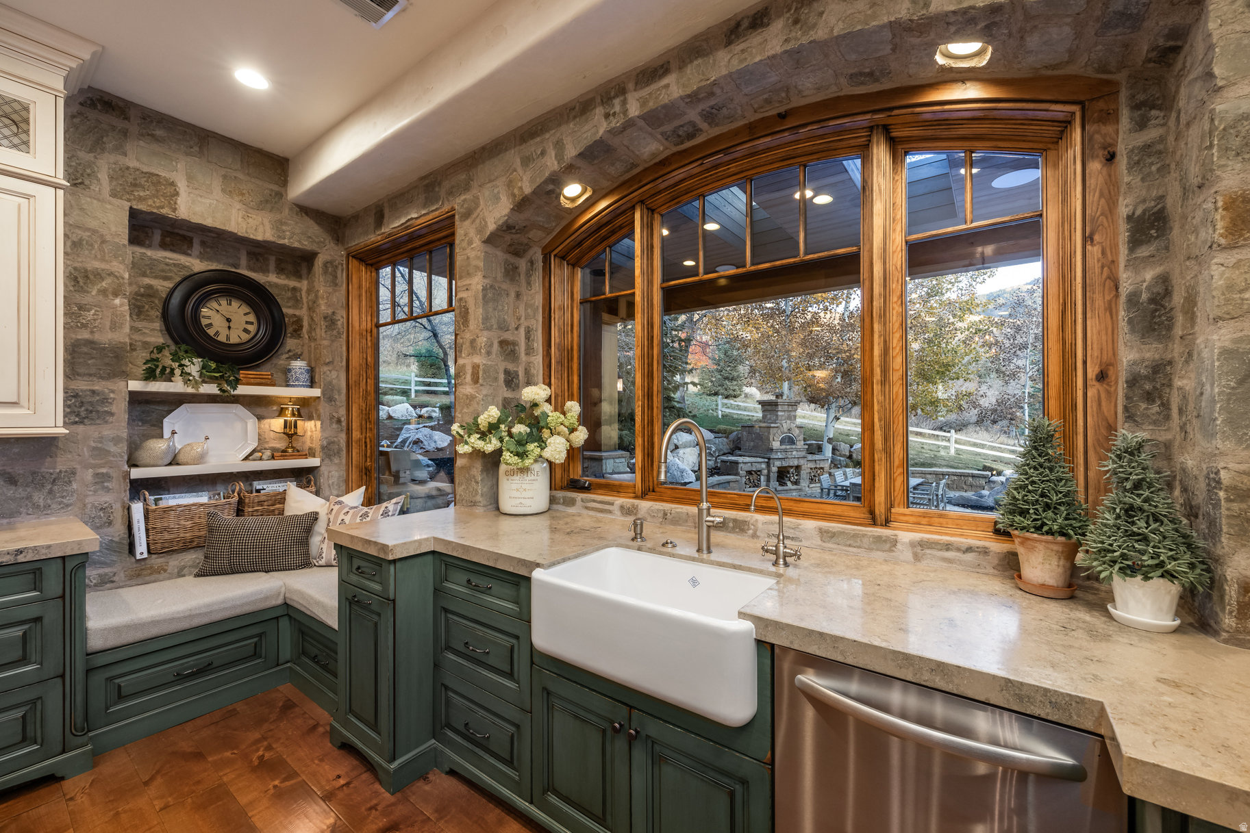 WINDSOR PARK - Residential