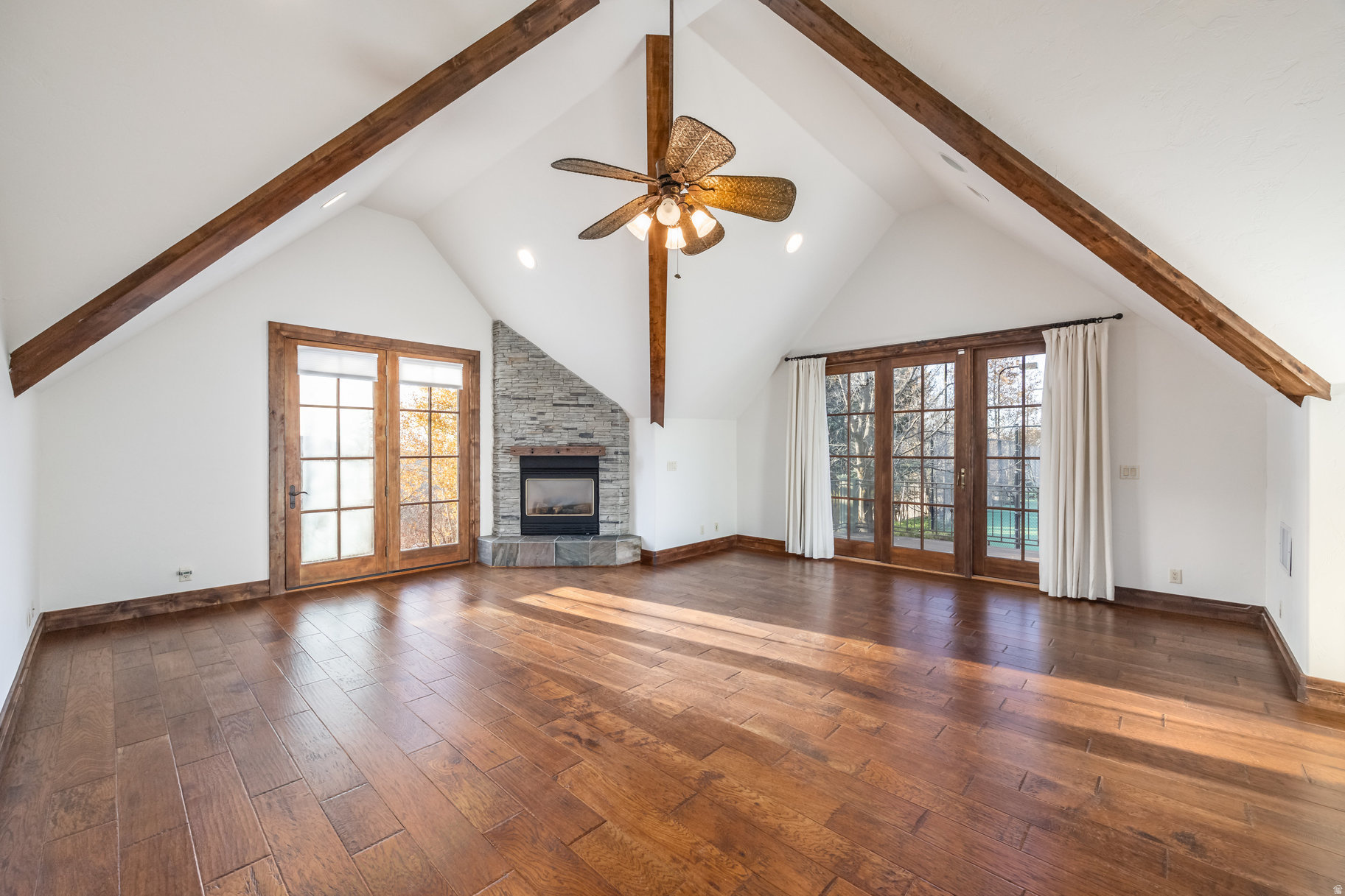 WINDSOR PARK - Residential