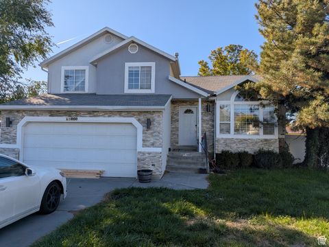 Photo of 11860 S ALYSUM CIR W, Riverton, UT 84065 (MLS # 2118878) Photo of 11860 S ALYSUM CIR W, Riverton, UT 84065 (MLS # 2118878)