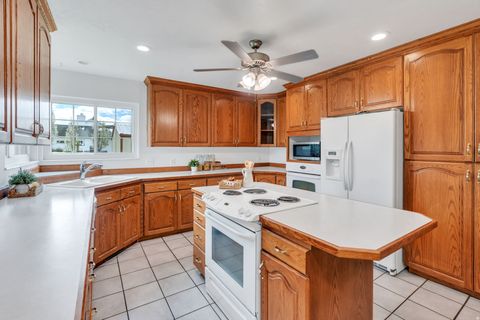 Tiny photo for 1549 S LOST COLT DR, Heber City, UT 84032 (MLS # 2148367)