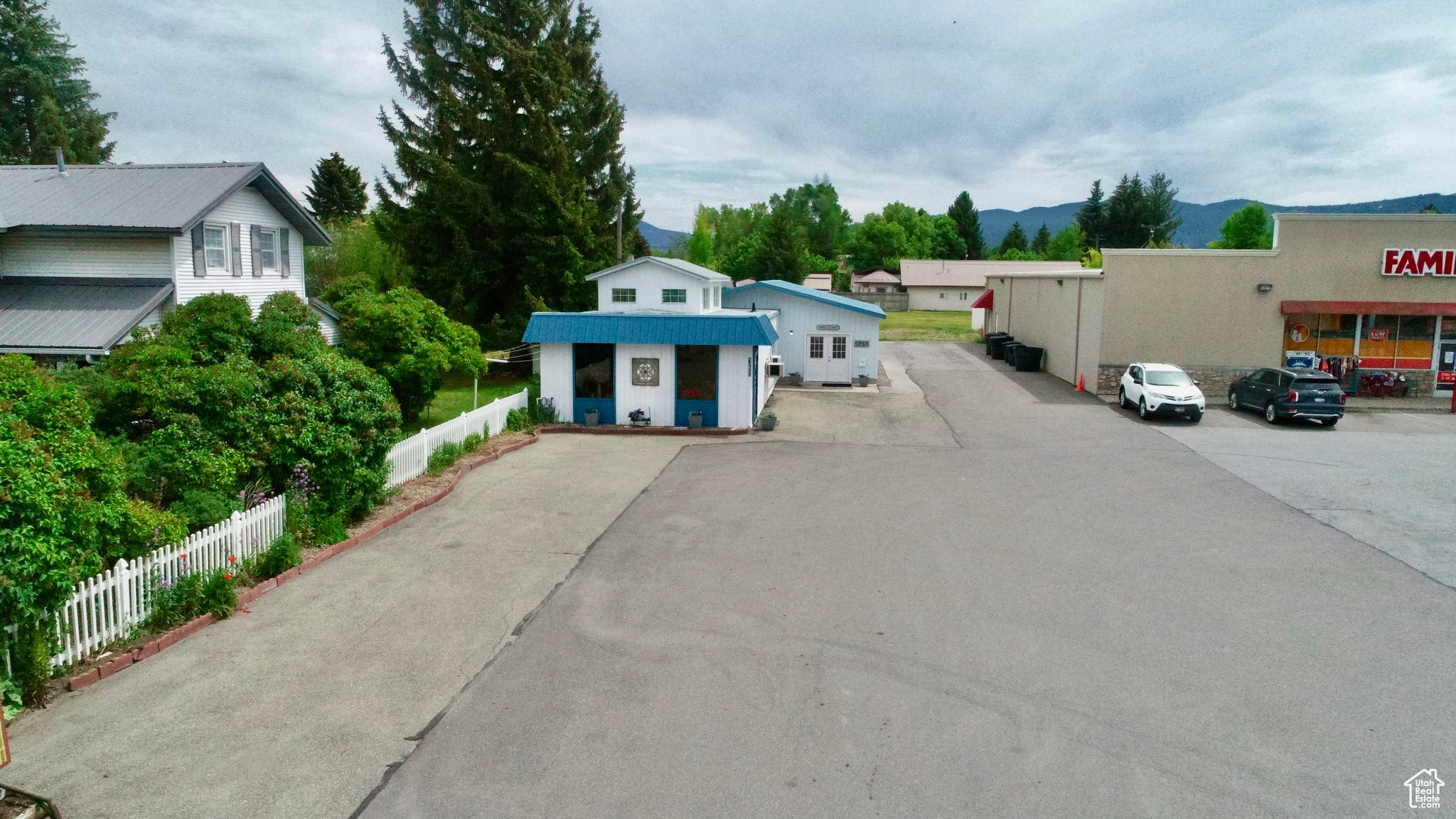 SODA CITY - Commercial Sale