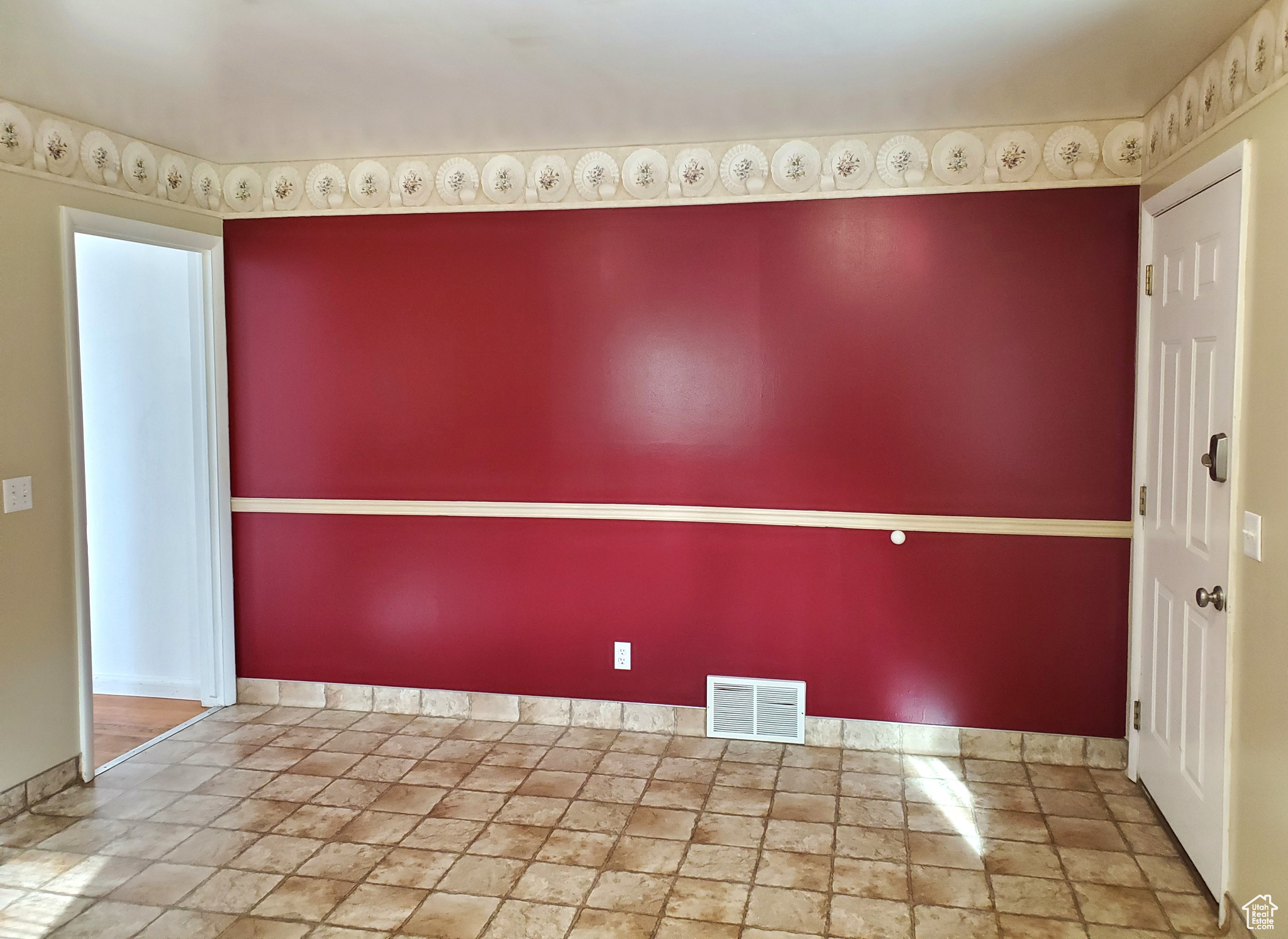 284 N Center St, Delta, Utah image 6