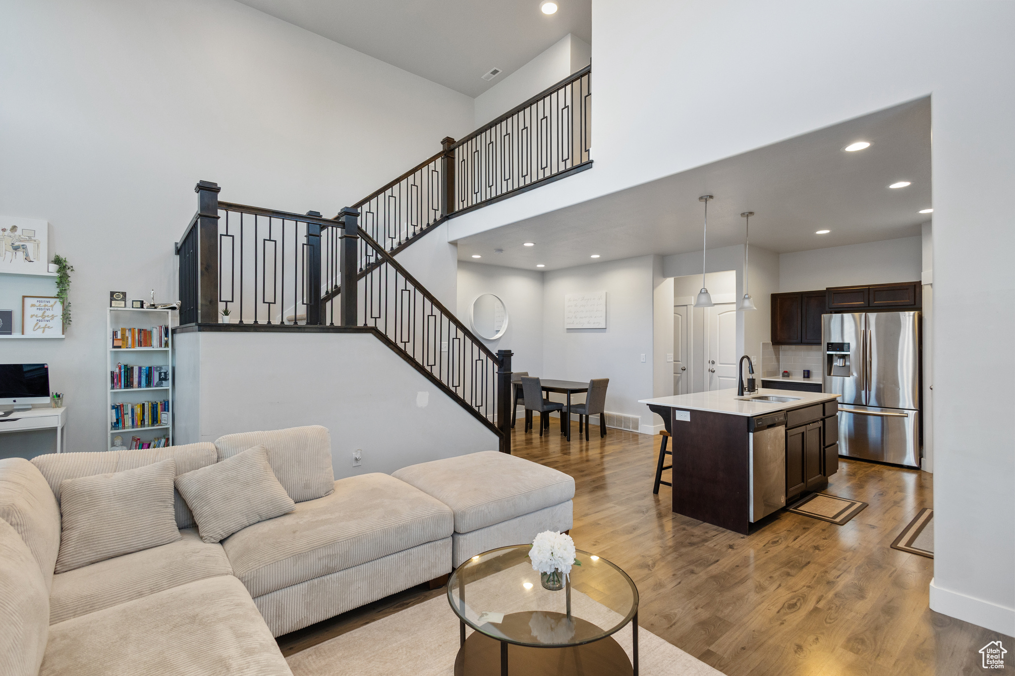 MOUNTAIN RIDGE - Residential