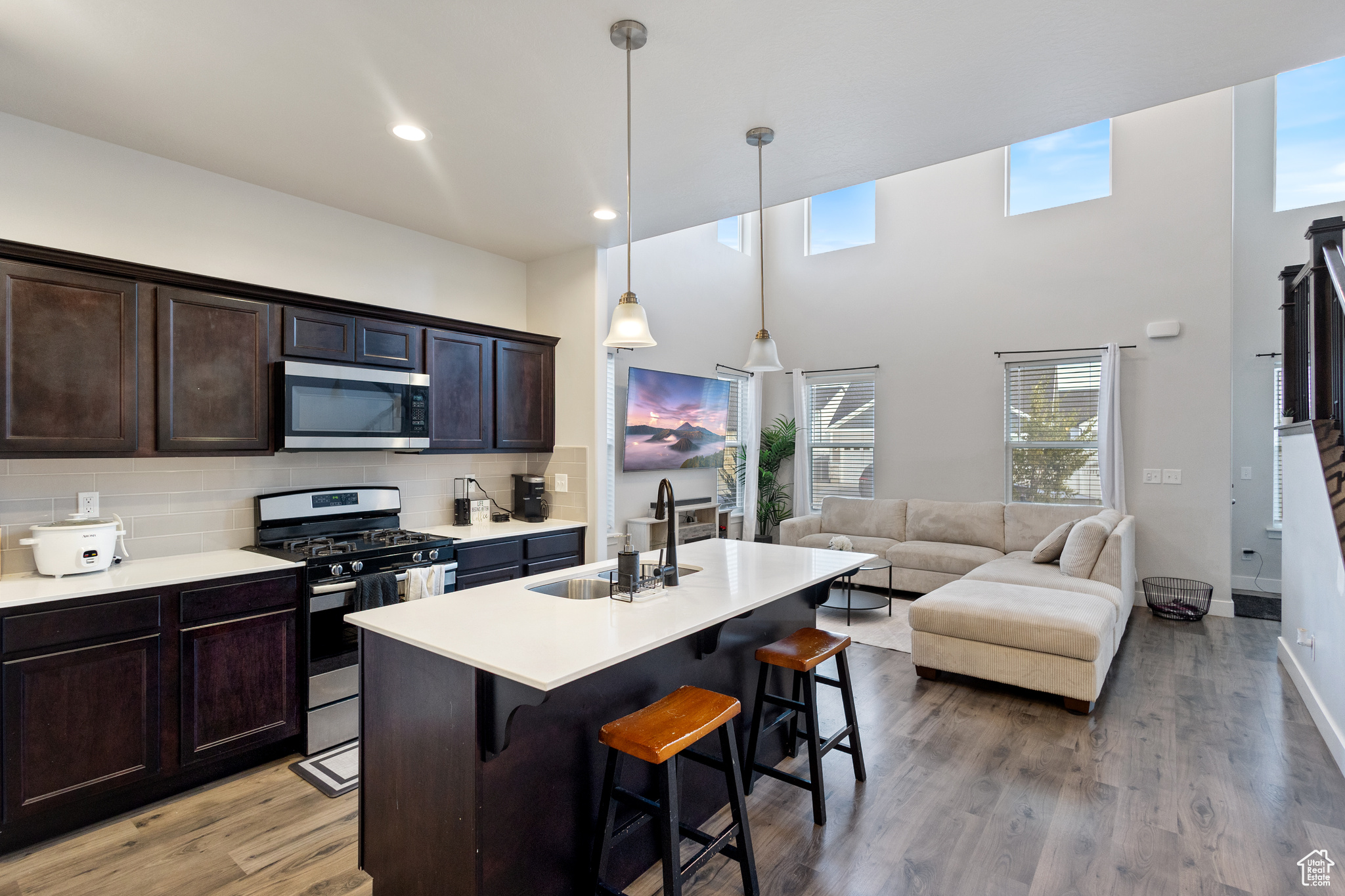 MOUNTAIN RIDGE - Residential