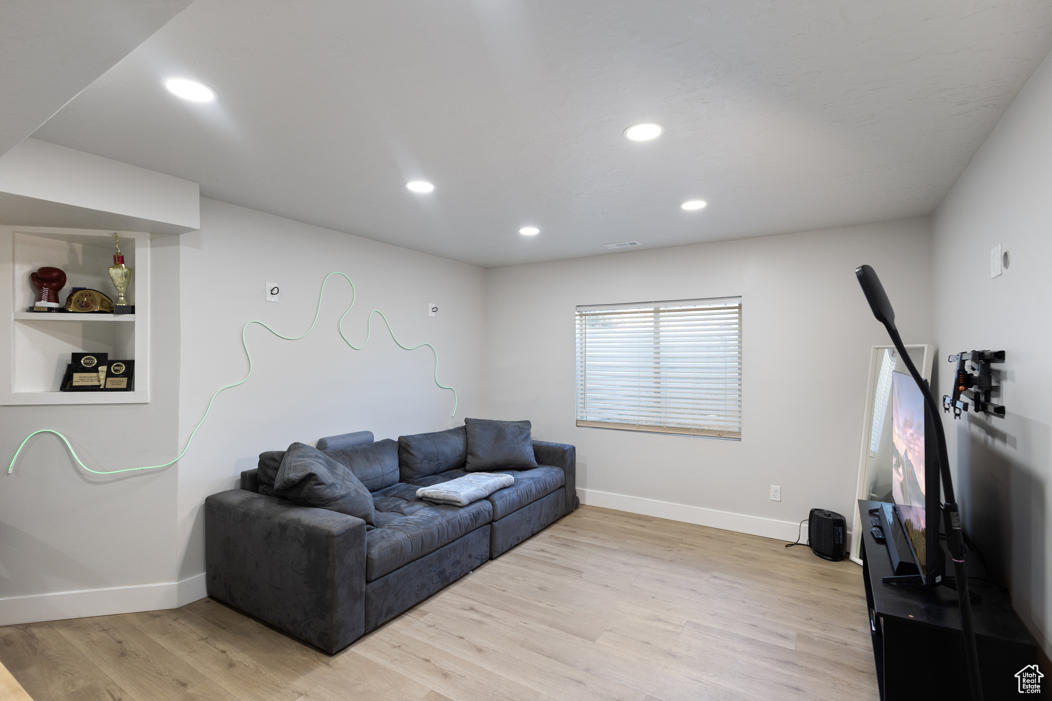 MOUNTAIN RIDGE - Residential