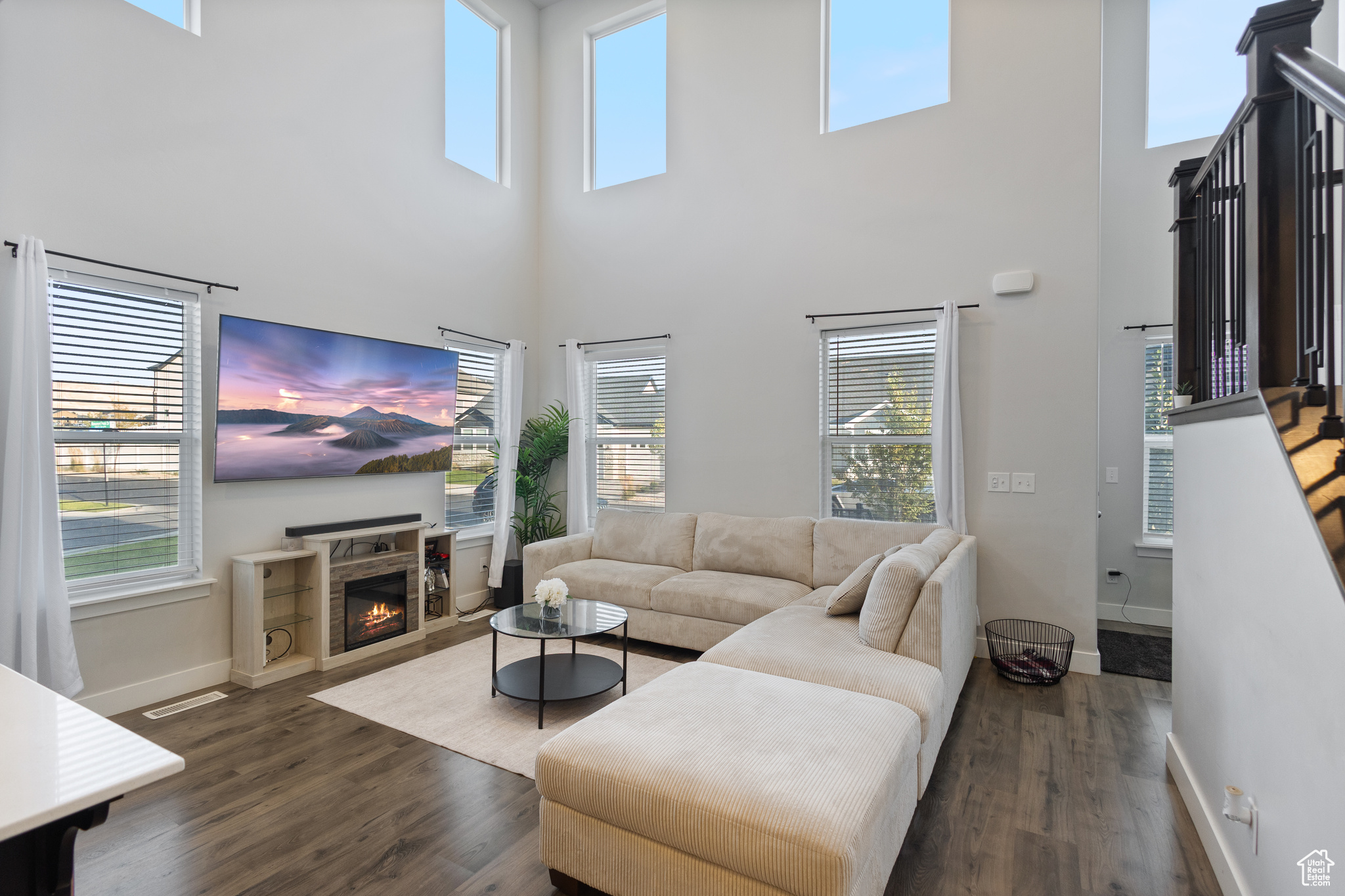 MOUNTAIN RIDGE - Residential