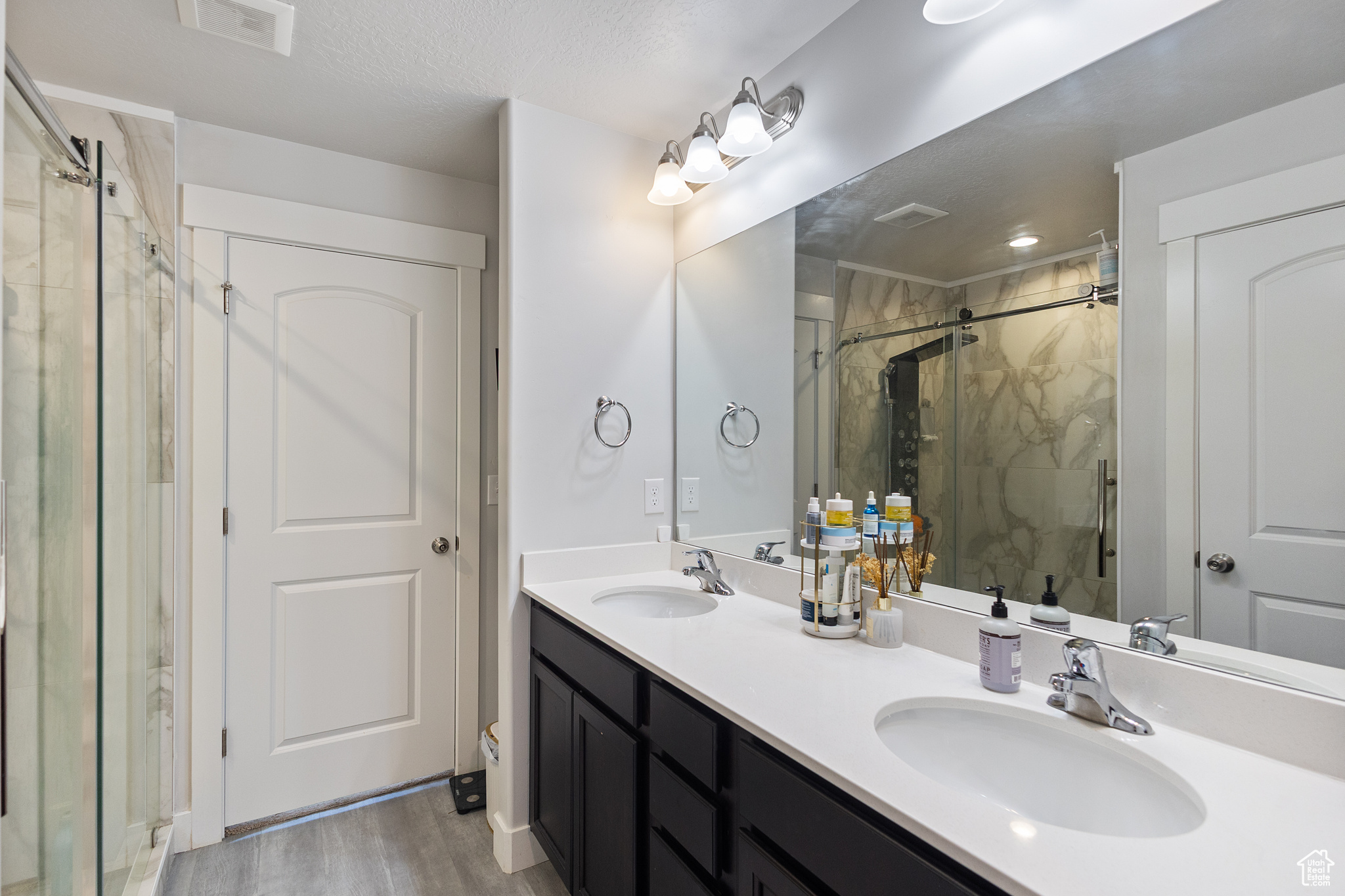 MOUNTAIN RIDGE - Residential