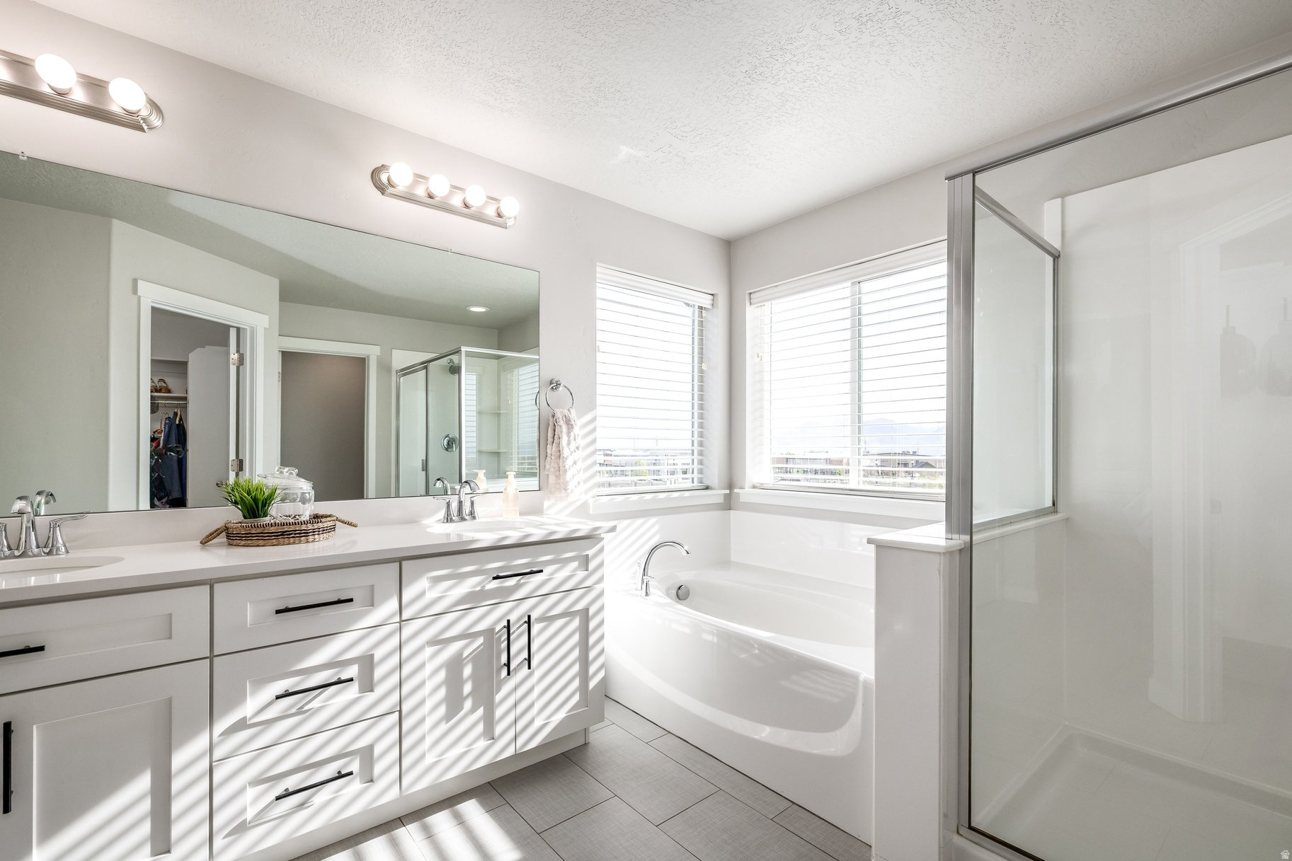 MILLER CROSSING - Residential