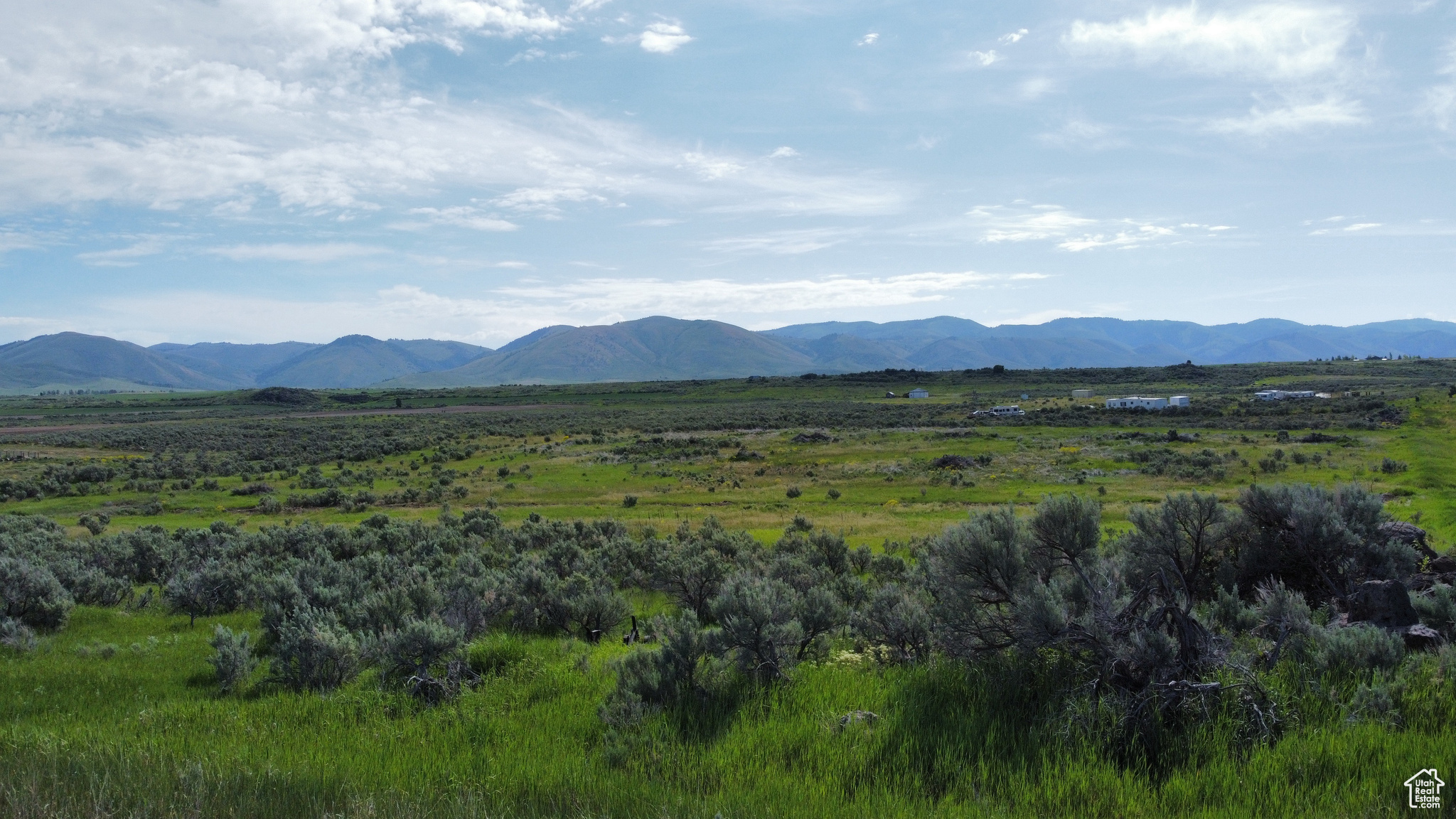 CARIBOU VILLAGE - Land