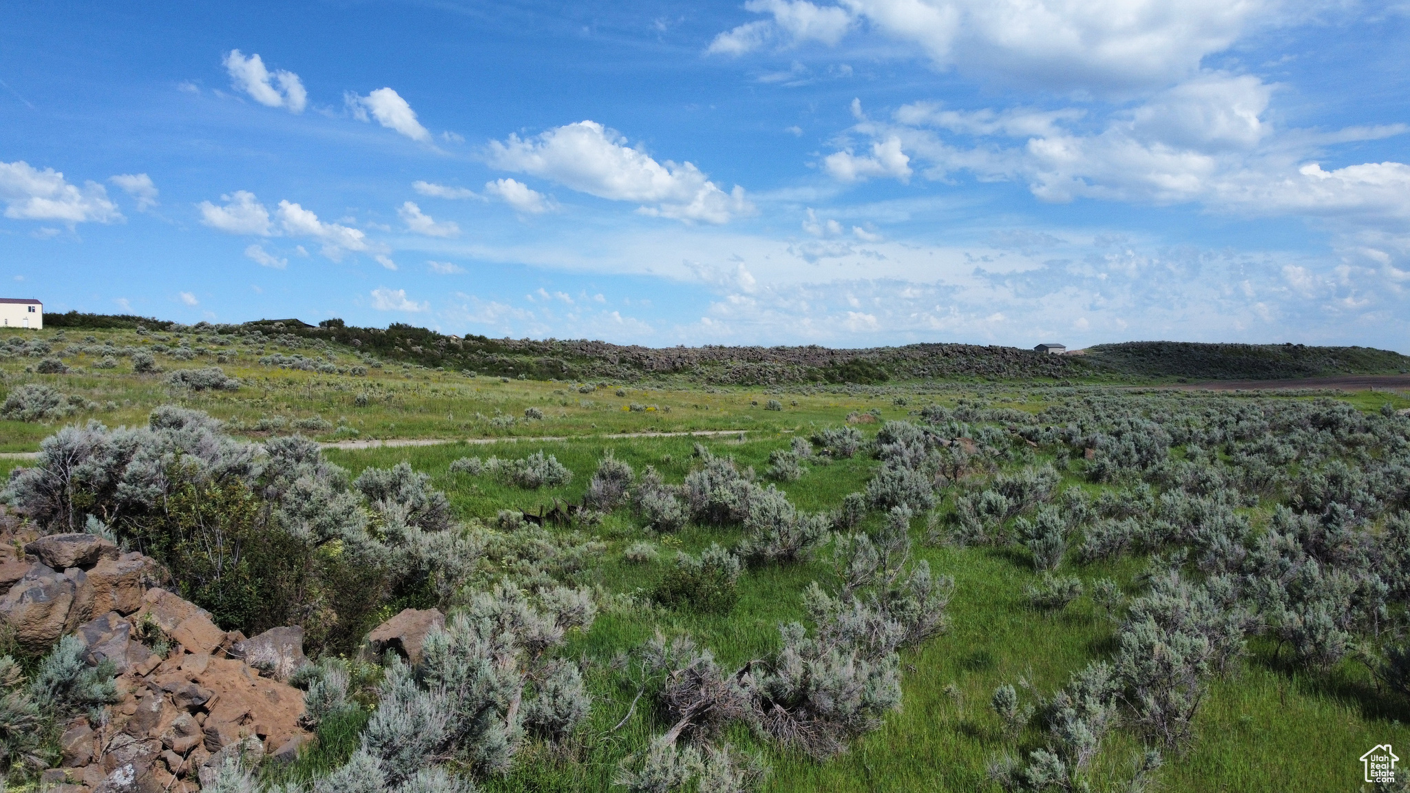 CARIBOU VILLAGE - Land