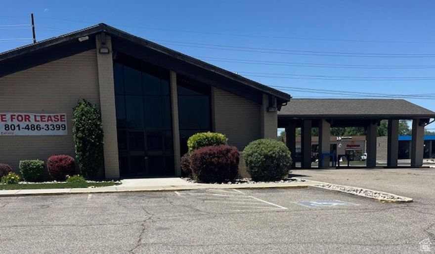 This building is located on the corner of one of the busiest intersections in the Salt Lake Valley and would be a great location for a beautiful event center, formal wear, a floral shop, and so much more.  The vaulted ceiling truly adds the finishing touch to an elegant setting for your special event. With just a few minor changes, the drive thru area could be the perfect mix for pick up orders or sending off special guests.  THIS IS THE ONE!!     Square footage figures are provided as a courtesy estimate only and were obtained from Salt Lake County .  Tenant is advised to obtain an independent measurements and zoning uses.