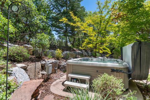 Tiny photo for 76 N BALD MOUNTAIN DR, Alpine, UT 84004 (MLS # 2088694)