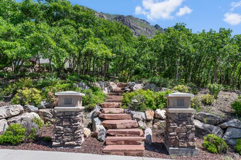 Tiny photo for 76 N BALD MOUNTAIN DR, Alpine, UT 84004 (MLS # 2088694)