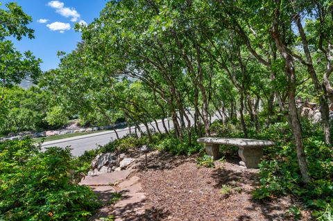 Tiny photo for 76 N BALD MOUNTAIN DR, Alpine, UT 84004 (MLS # 2088694)