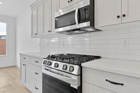 Tiny photo for 3118 S 4800 W, Hurricane, UT 84737 (MLS # 2125875)