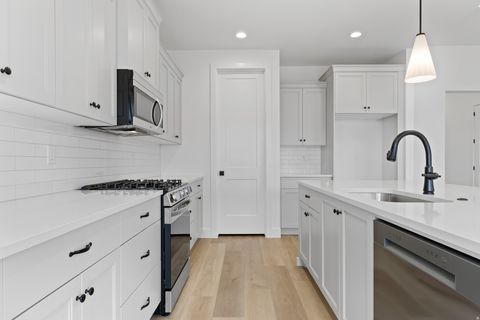 Tiny photo for 3118 S 4800 W, Hurricane, UT 84737 (MLS # 2125875)